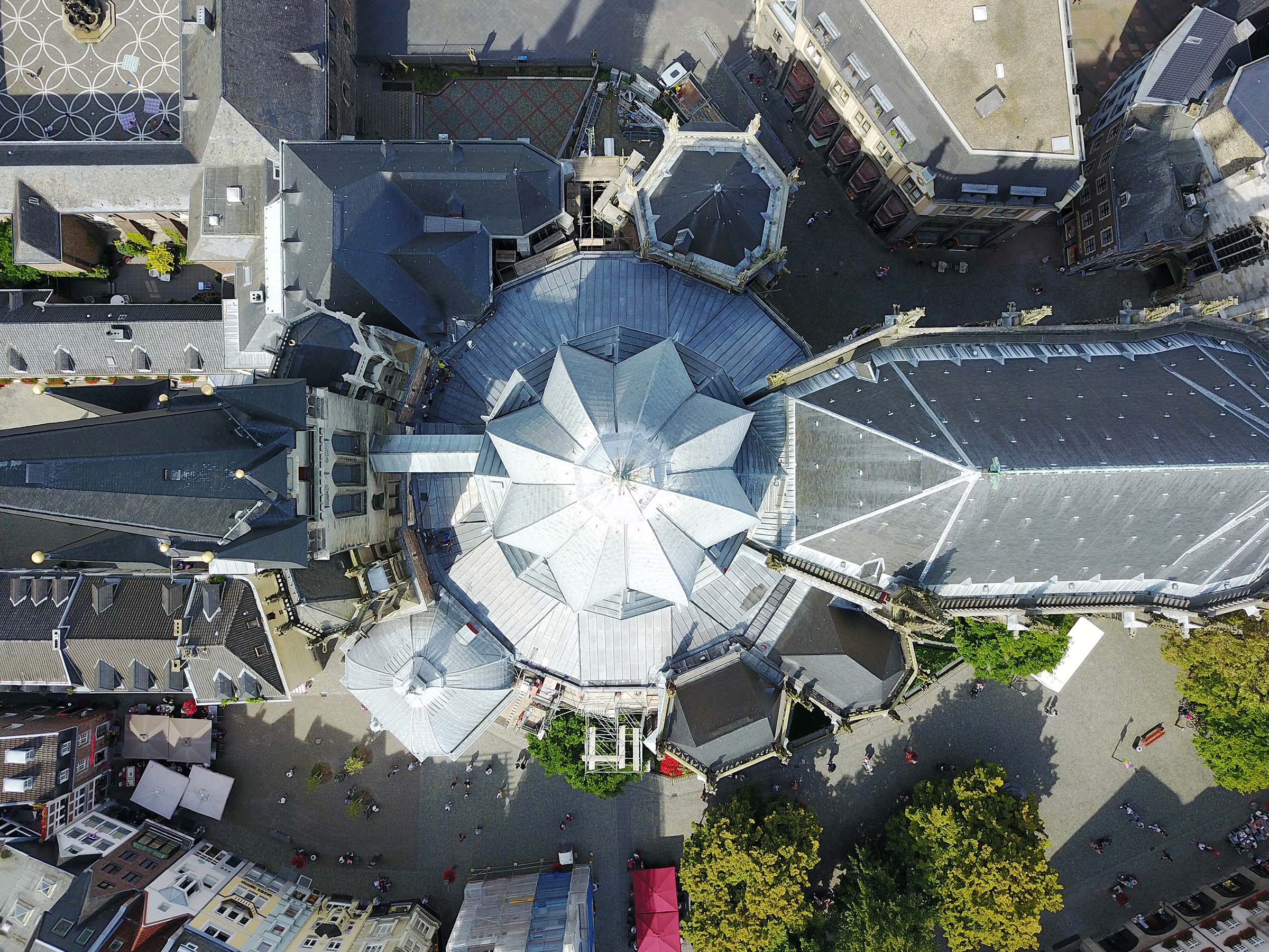 Aachener Dom Drohnenaufnahme